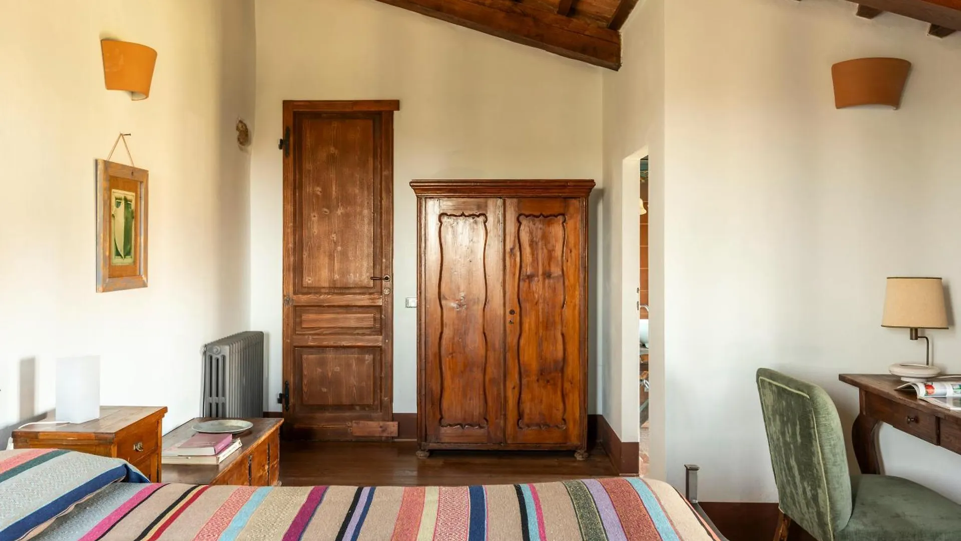 Podere Monti Guest House Sant'Albino Italy